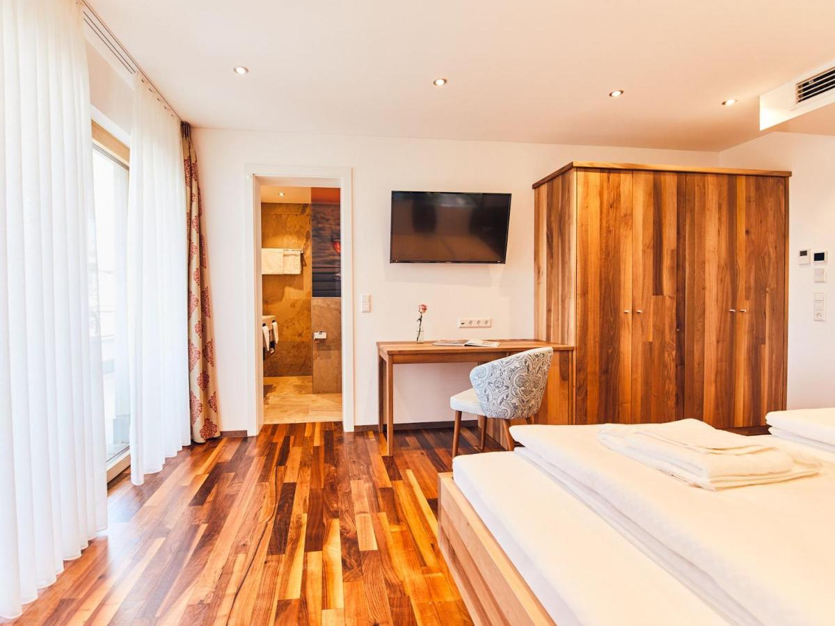 Hotel Hornstein - Weingut, Vinothek & Gastronomie 农嫩霍恩 外观 照片